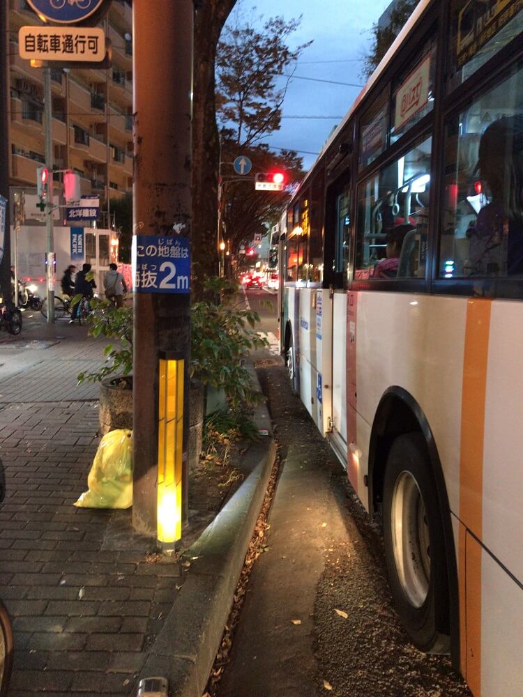 ウーバーイーツ福岡はバイトより稼げるか、福岡エリアには自転車専用道路がない画像
